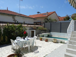 Holiday Home Maison les Violettes